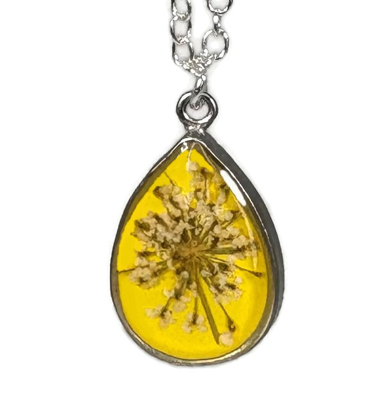Lemon Drop Small Teardrop Queen Anne's Lace Necklace