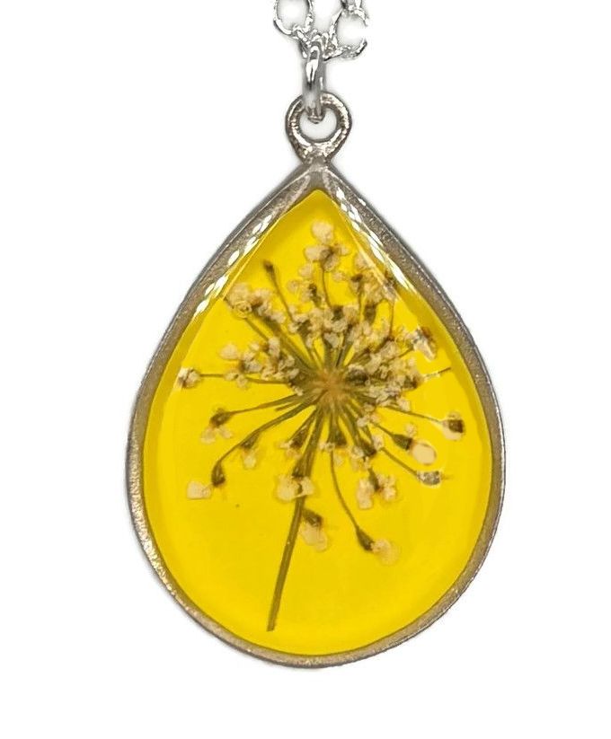 Lemon Drop Large Teardrop Queen Anne's Lace Necklace