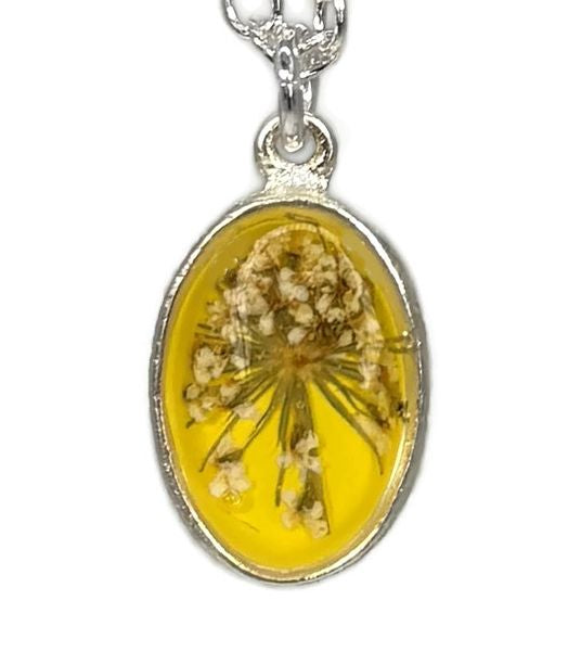 Lemon Drop Ultra Small Oval Queen Anne's Lace Necklace