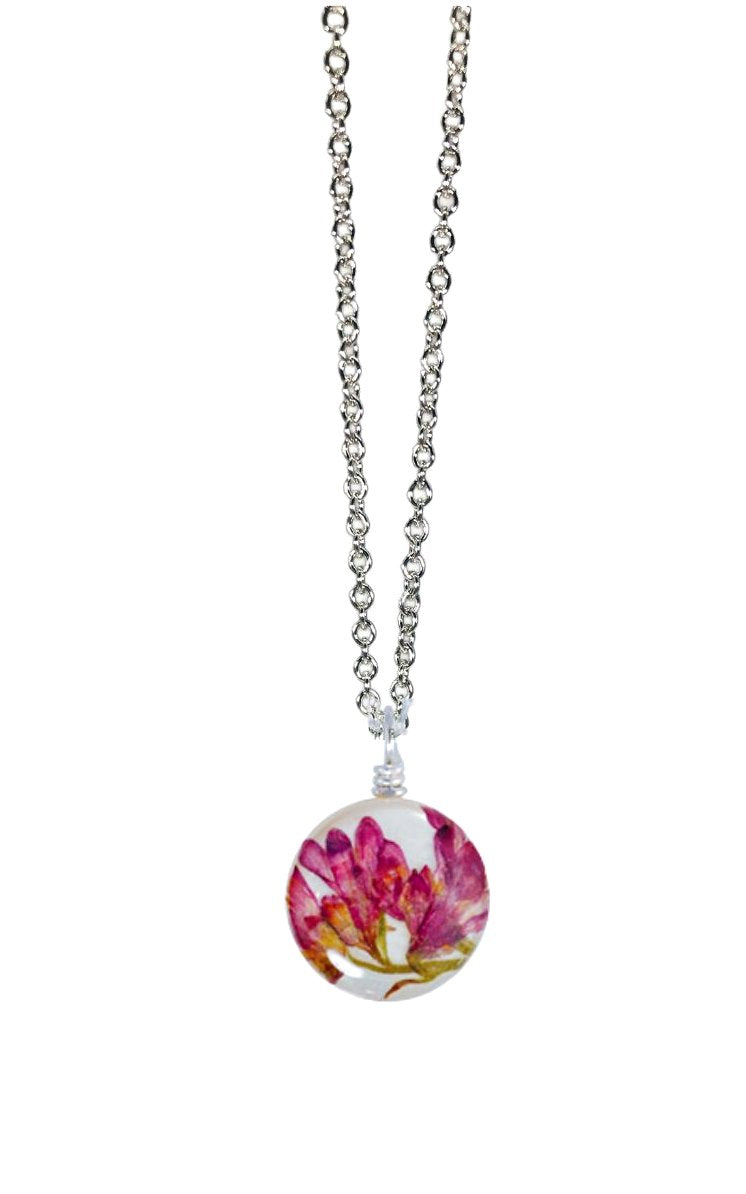 Coral Bell On Shell Petite Round Necklace