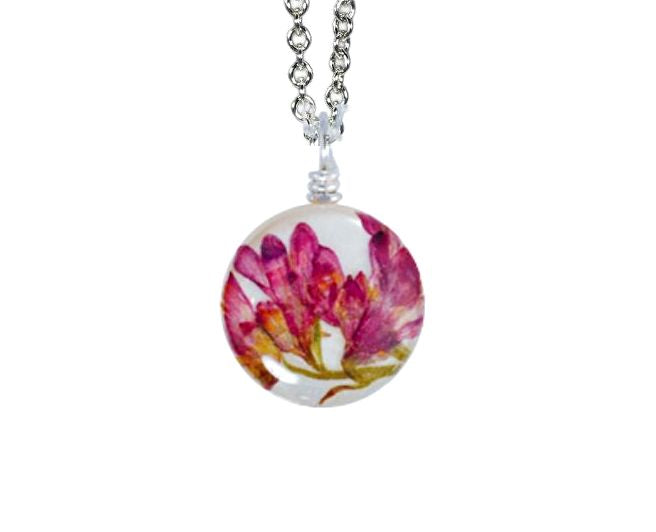 Coral Bell On Shell Petite Round Necklace